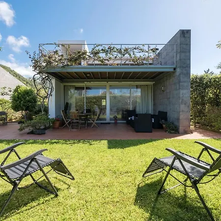 Elegant Caloura Holiday home *
