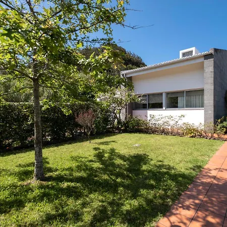 Holiday home Elegant Caloura Lagoa (Azores)